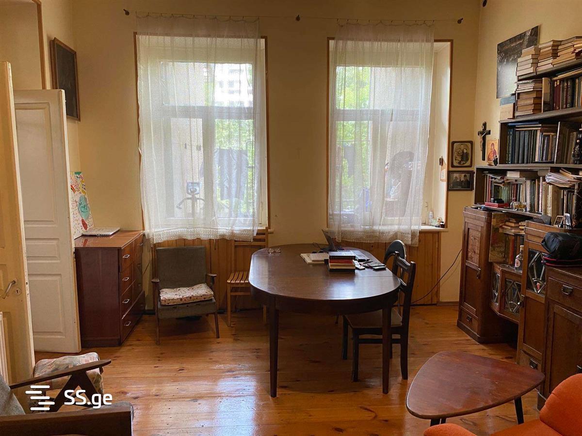 3 Room Private House For Sale view 9