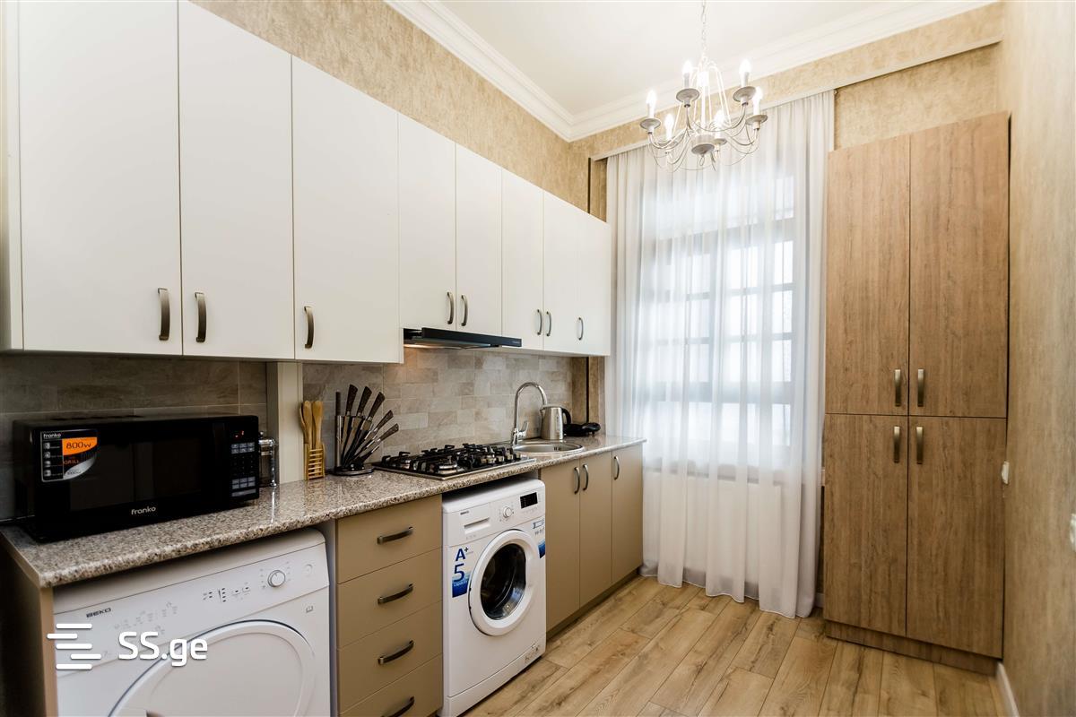 4 Room Flat Daily Rent. Mtatsminda view 6