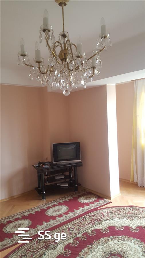 2 Room Flat Daily Rent. Digomi view 5