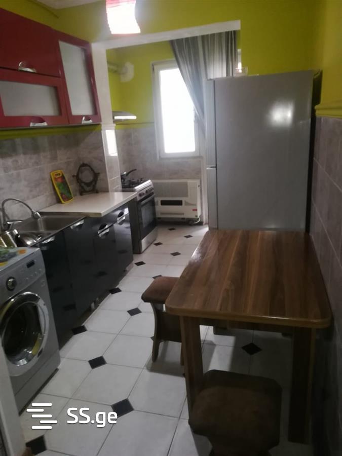 2 Room Flat Daily Rent. Poti view 6