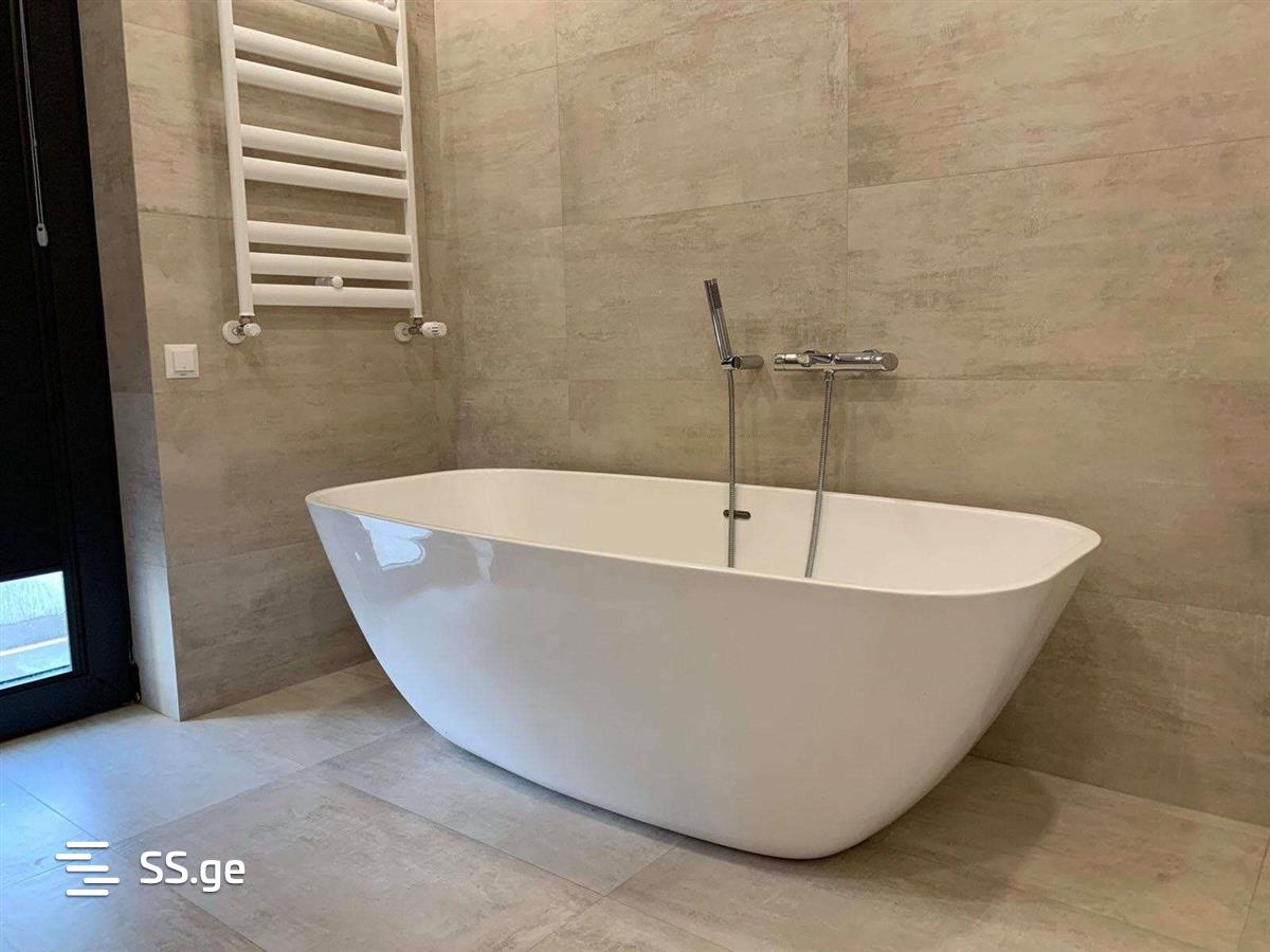 8 Room Private House For Sale view 6