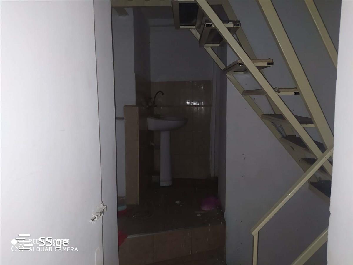 Commercial Real Estate For Rent. Chugureti view 9