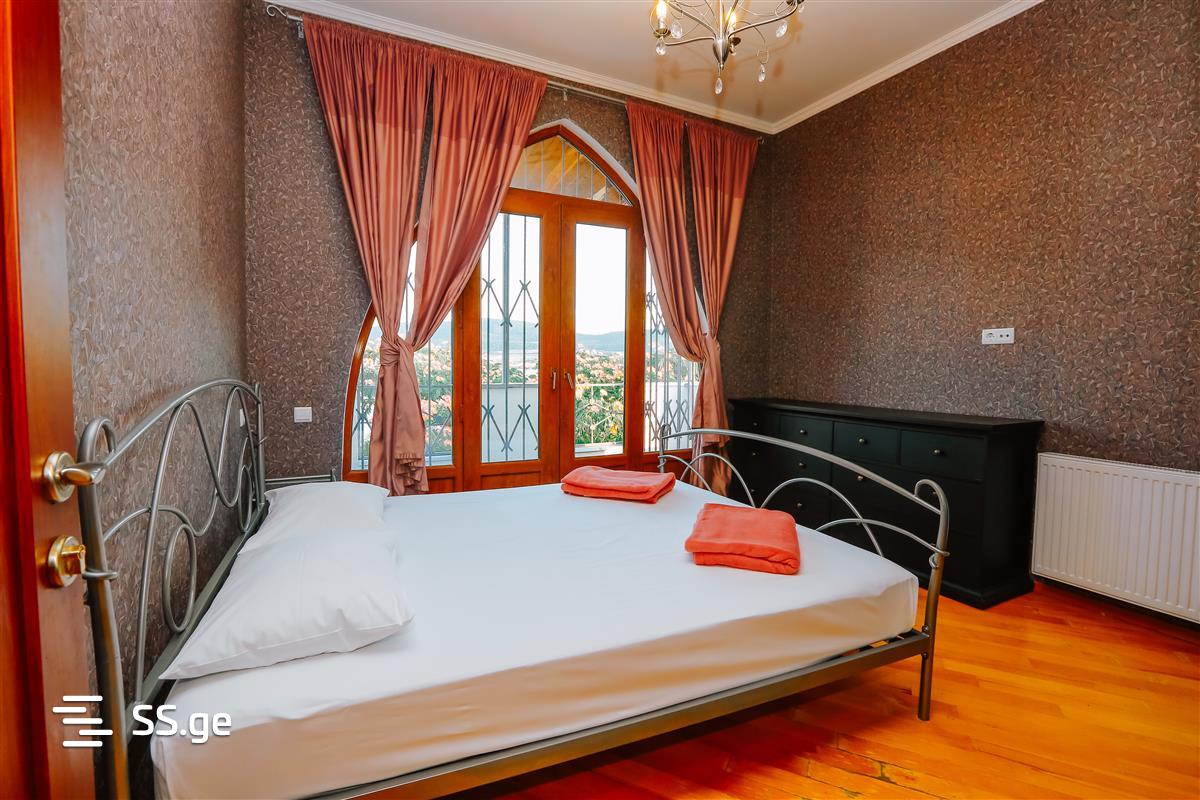 9 Room Summer Cottage Daily Rent. Bazaleti view 6