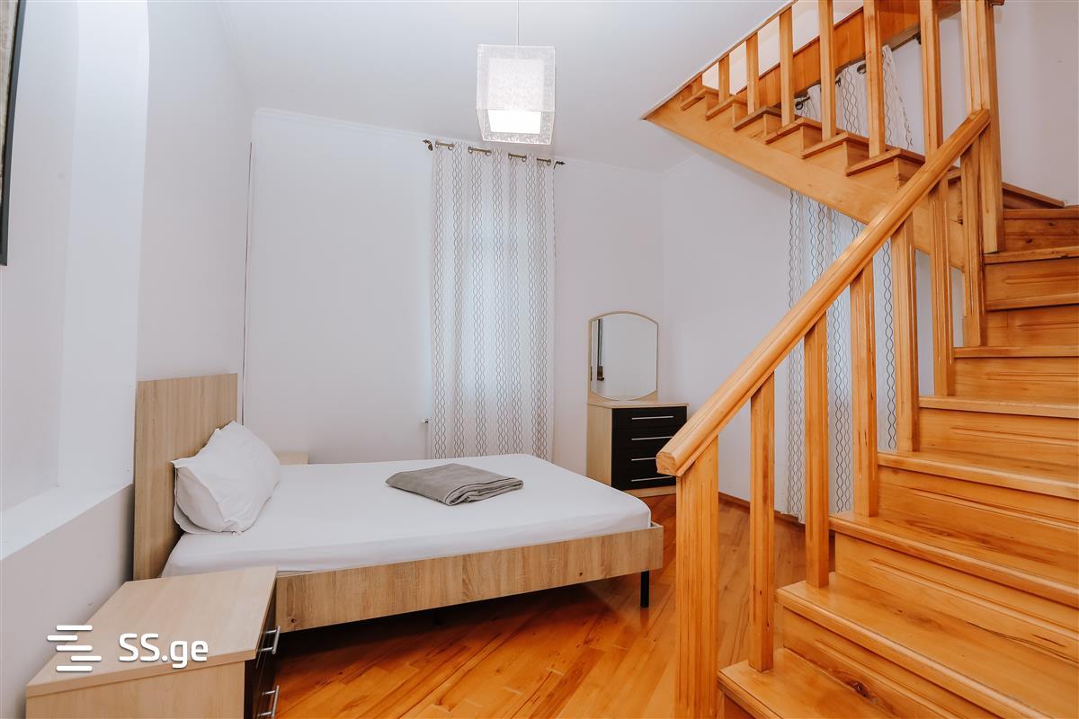 9 Room Summer Cottage Daily Rent. Bazaleti view 5