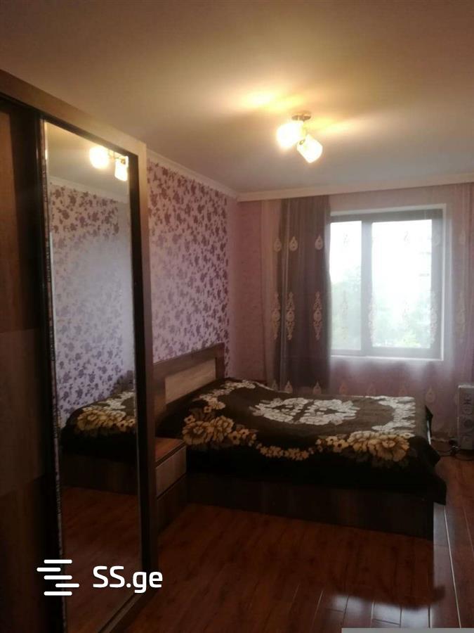 2 Room Flat Daily Rent. Poti view 6