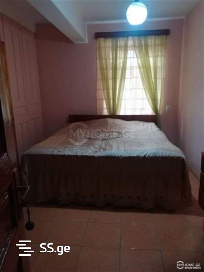 3 Room Private House Daily Rent. Zugdidi view 8