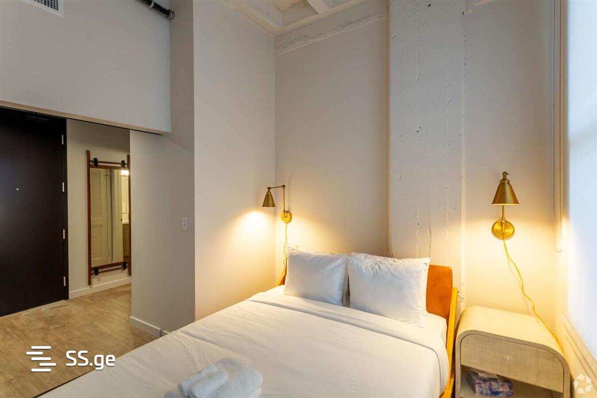 3 Room Flat For Rent. Sololaki view 1