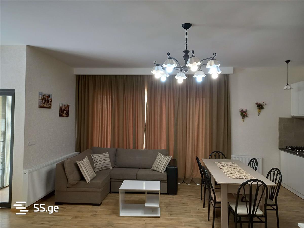 5 Room Private House For Rent. view 3