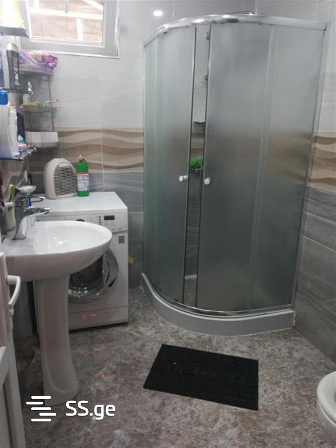 7 Room Private House Daily Rent. Zugdidi view 6