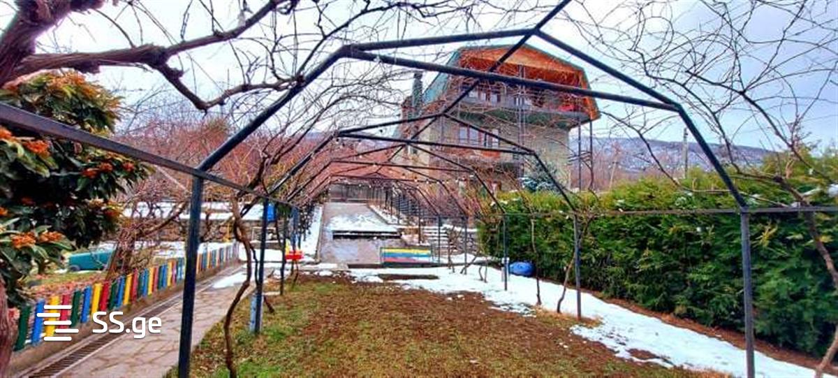 8 Room Summer Cottage For Sale. view 2
