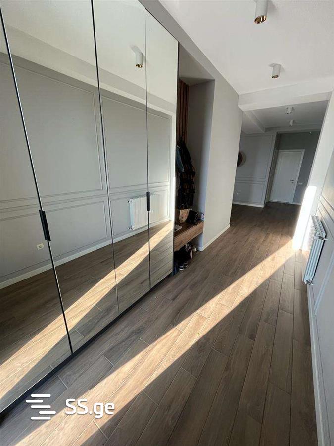 6 Room Private House For Sale view 4