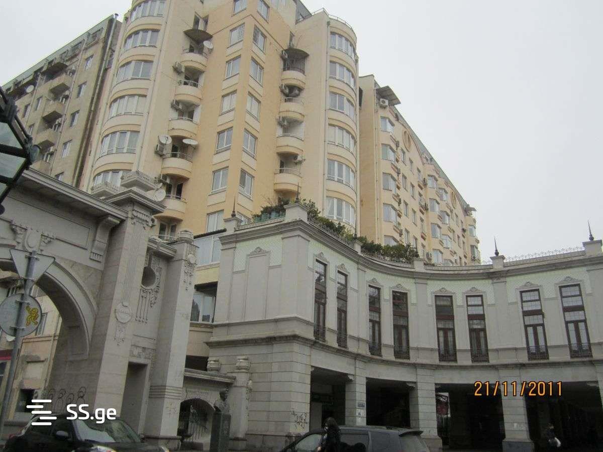 2 Room Flat Daily Rent. Chugureti view 4