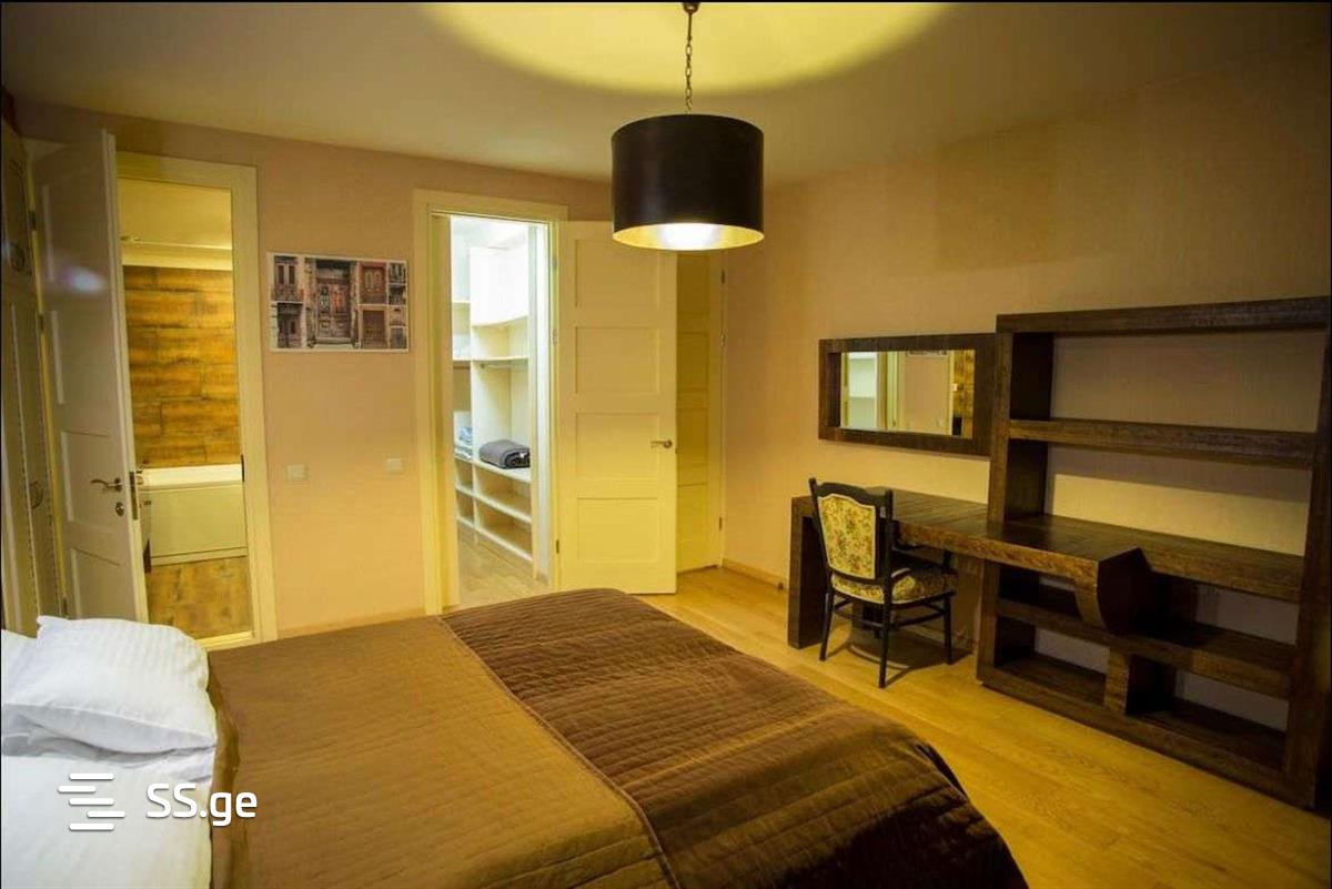 5 Room Private House For Rent. Sololaki view 3