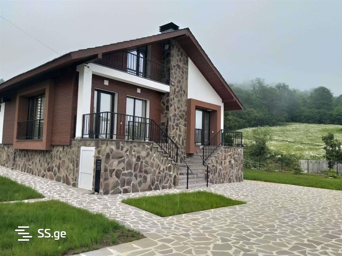 5 Room Private House For Rent. view 1