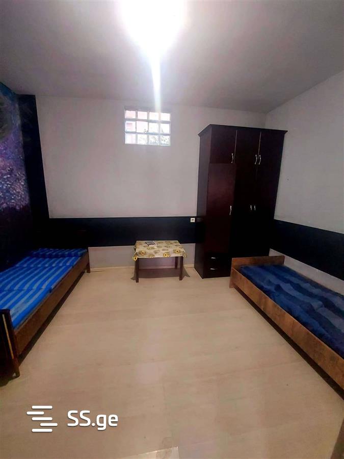 8 Room Private House For Sale view 10