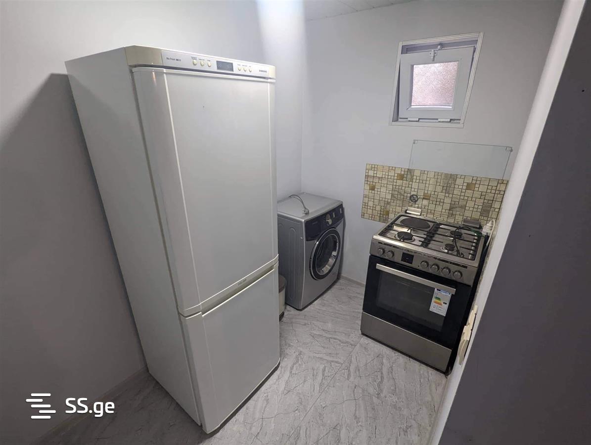 3 Room Private House Daily Rent. Zugdidi view 5