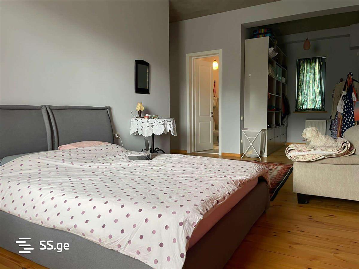 5 Room Private House For Rent. Mtatsminda view 4