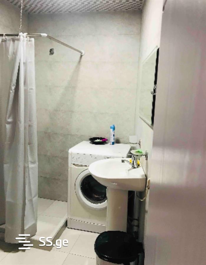 1 Room Flat Daily Rent. Chugureti view 8