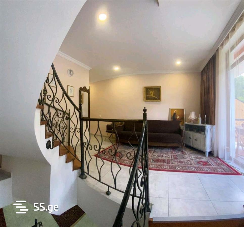 8 Room Hotel For Sale view 6