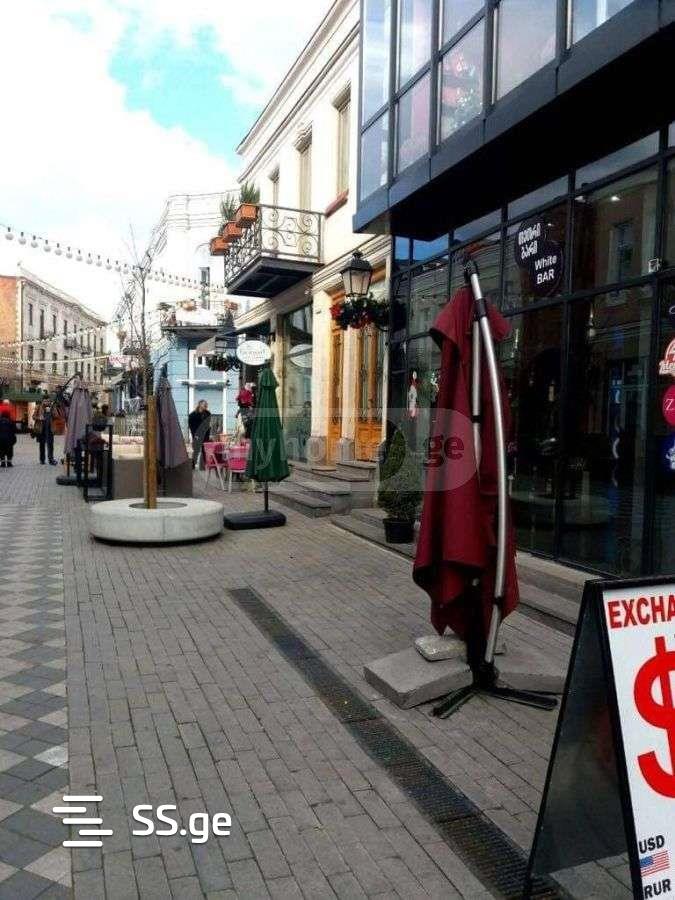 Commercial Real Estate For Rent. Chugureti view 1