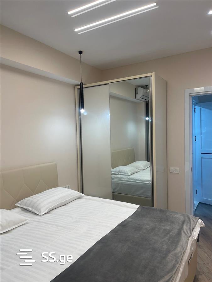 2 Room Flat Daily Rent. Isani view 8