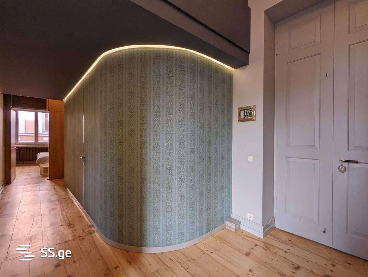 3 Room Flat For Rent. Sololaki view 8