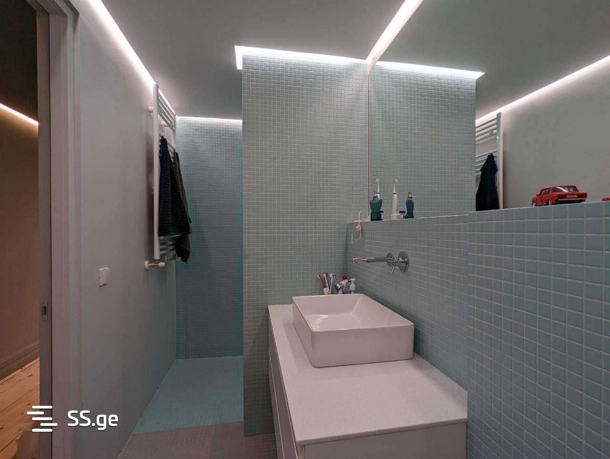 3 Room Flat For Rent. Sololaki view 5