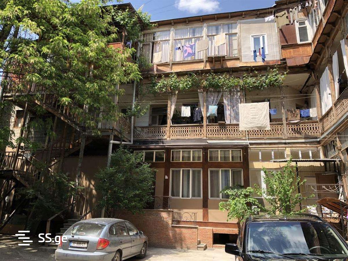 4 room Flat For Rent. Sololaki - Aanzicht 3