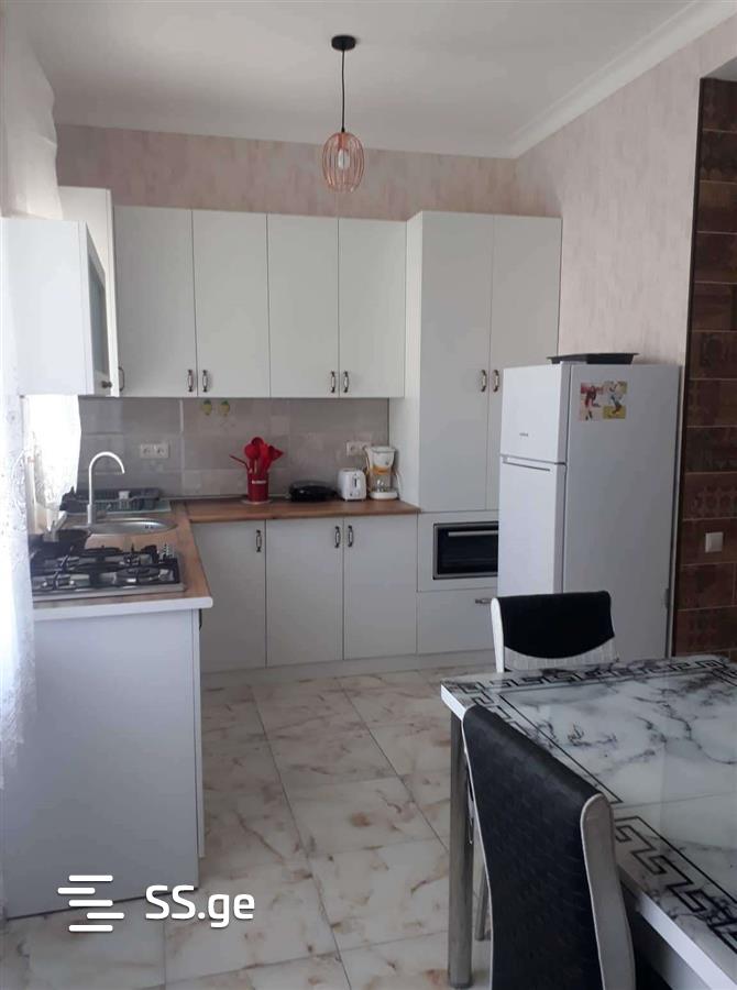 3 Room Flat Daily Rent. Gori view 3