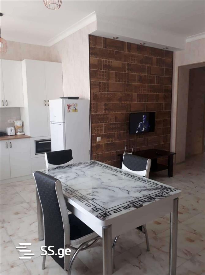 3 Room Flat Daily Rent. Gori view 4