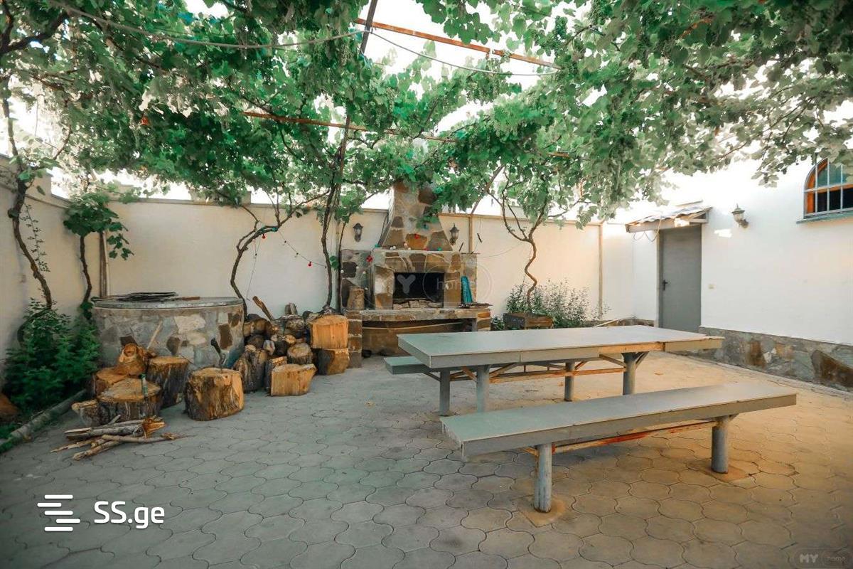 8 Room Summer Cottage Daily Rent. Bazaleti view 12