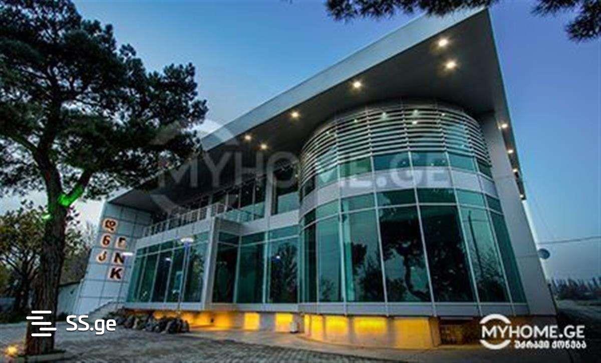 Commercial Real Estate For Rent. Isani view 1