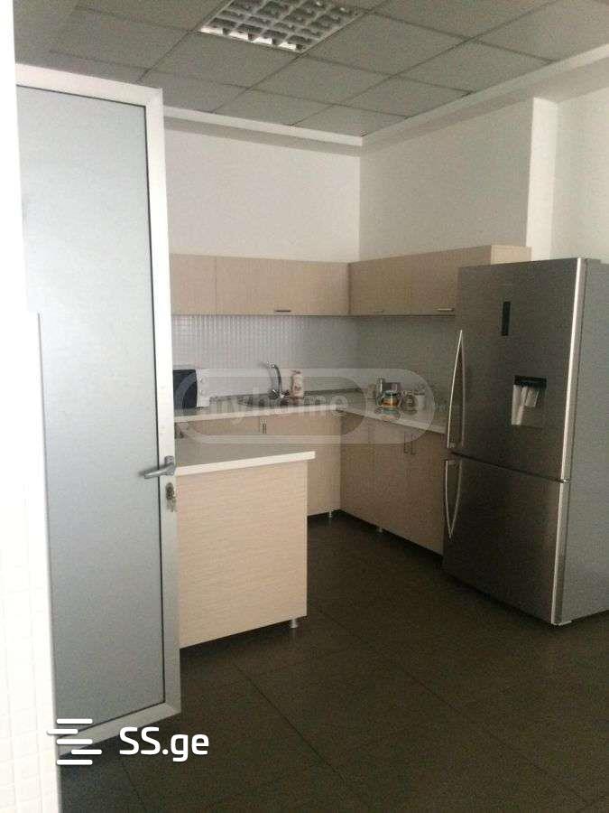 Commercial Real Estate For Rent. Chugureti view 6