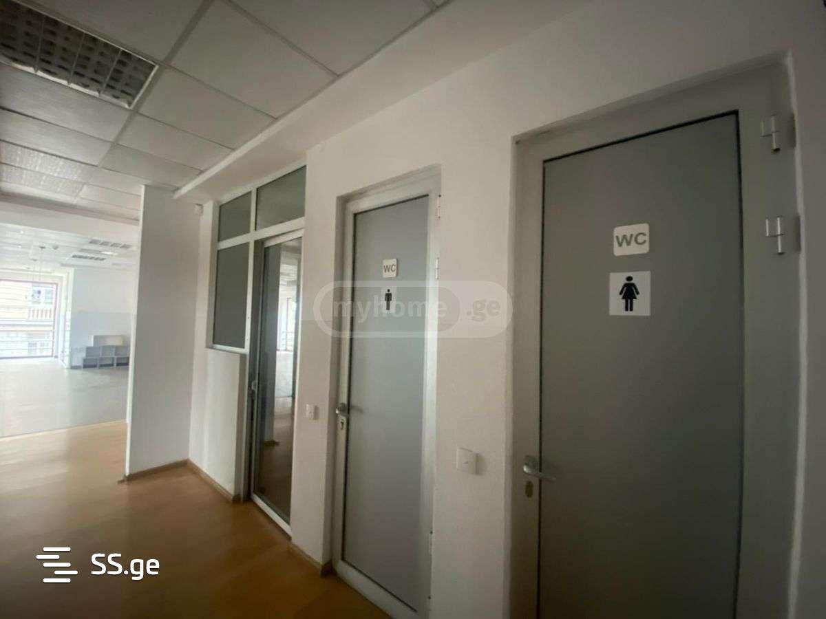 Commercial Real Estate For Rent. Chugureti view 8