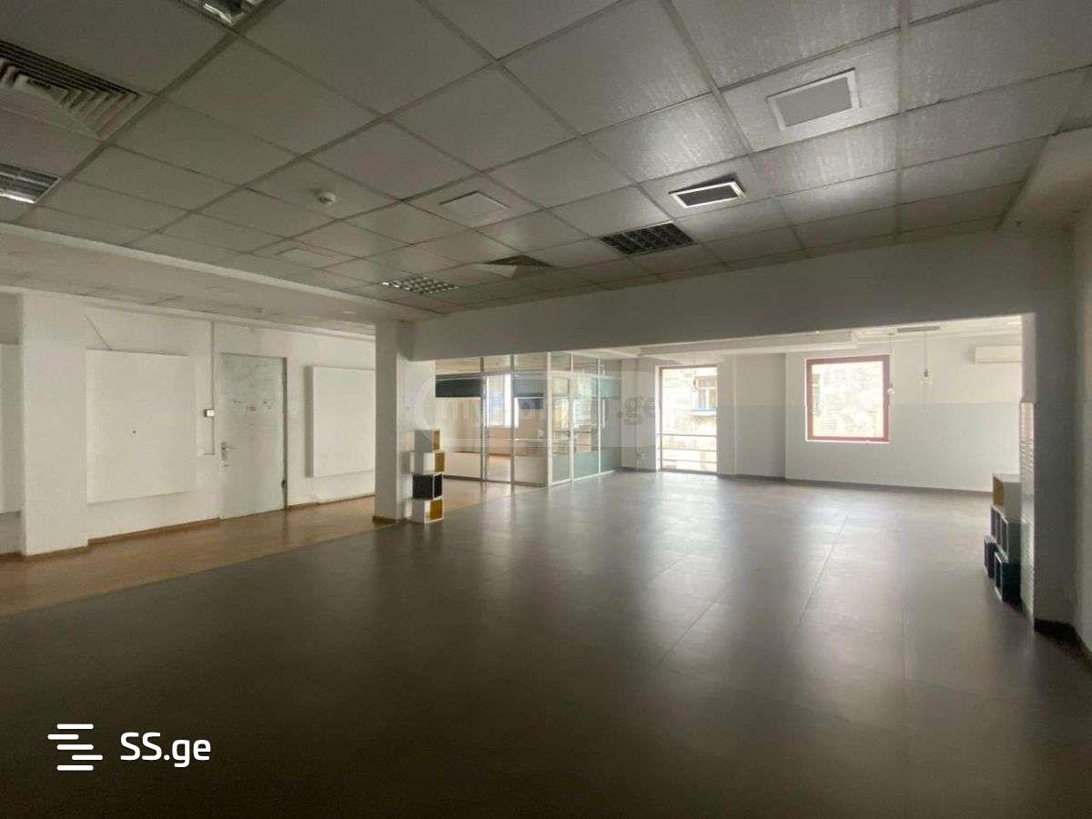 Commercial Real Estate For Rent. Chugureti view 1