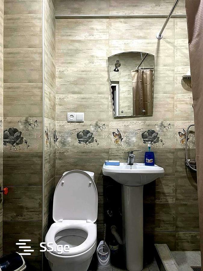 1 Room Flat Daily Rent. Digomi view 9