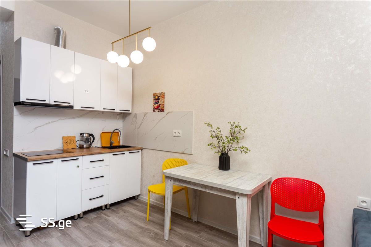 2 Room Flat Daily Rent. Gldani view 5