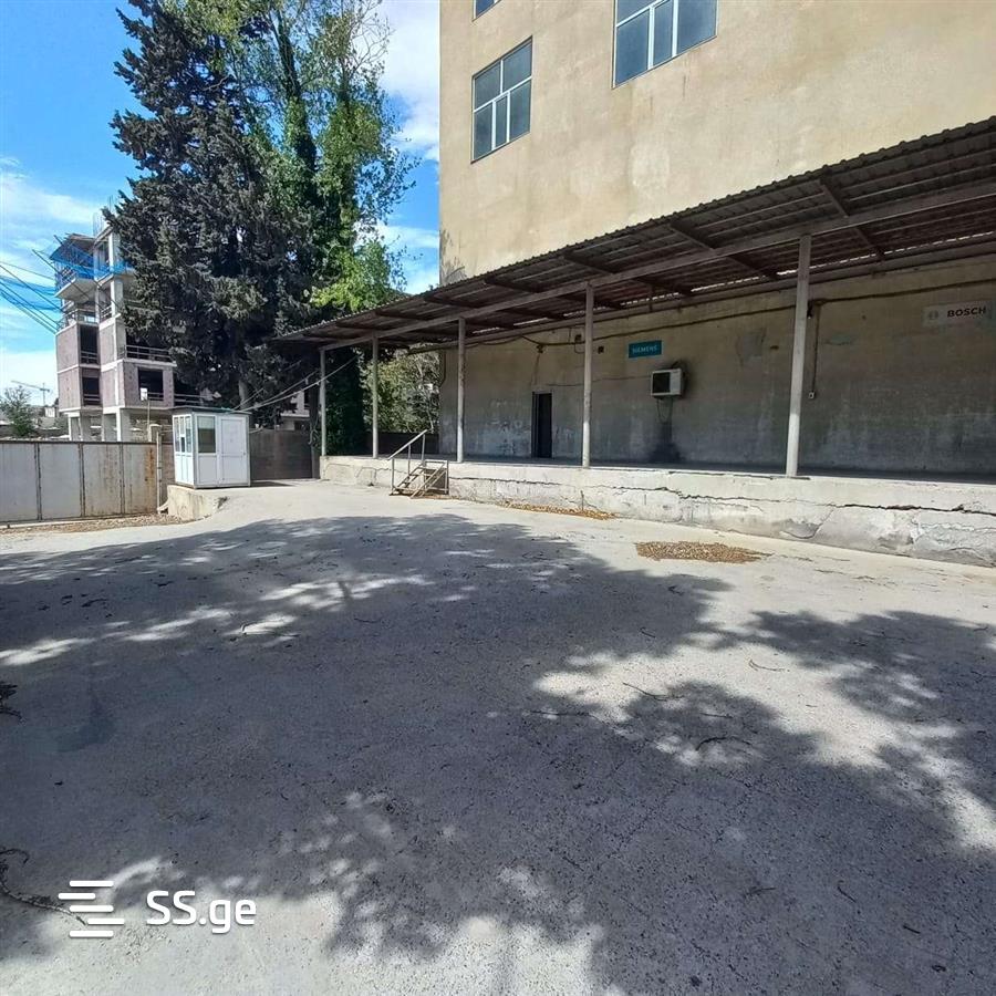 Store/Industrial Property For Rent. Samgori view 3