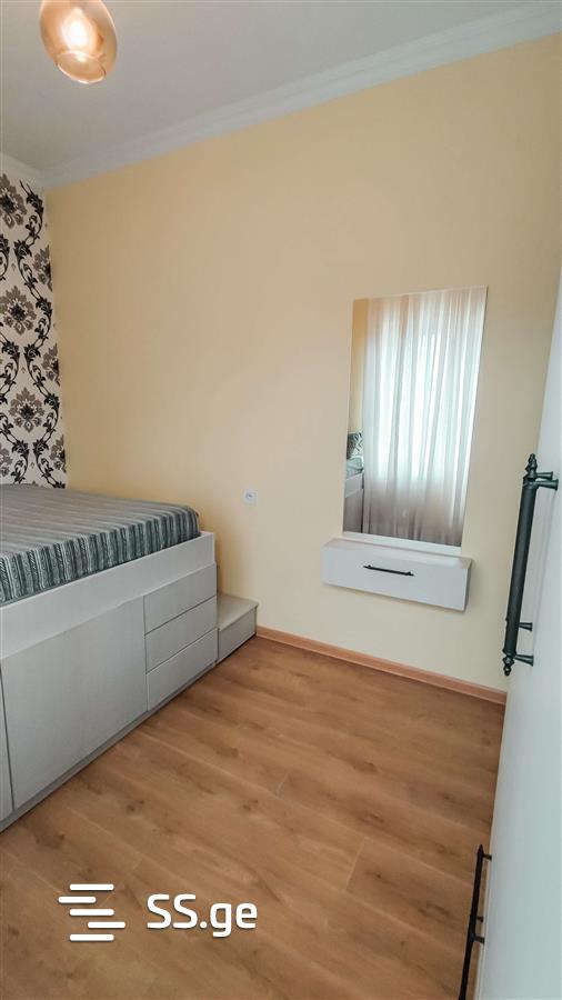 3 room Flat For Rent. Vake - Więcej