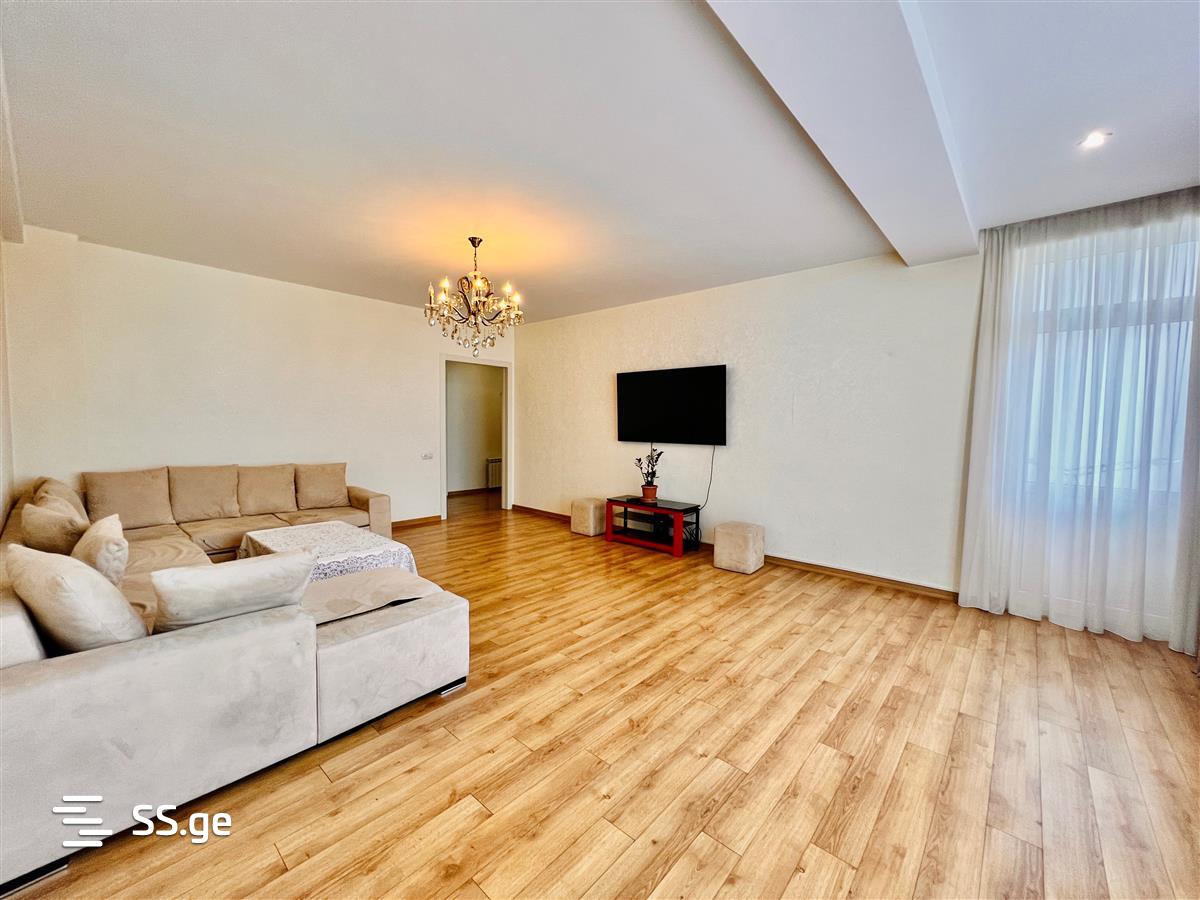 4 Room Flat Daily Rent. Vake view 10