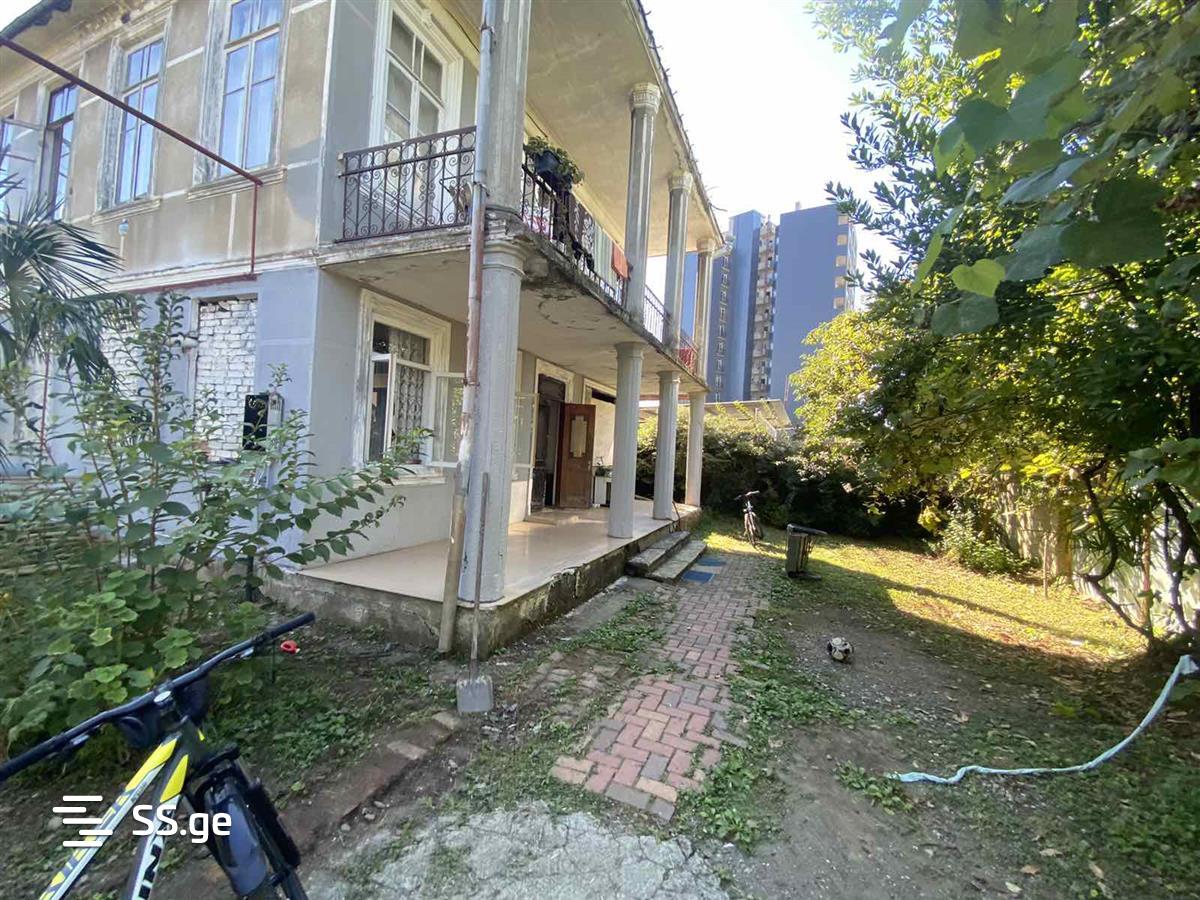 7 Room Private House For Sale view 2