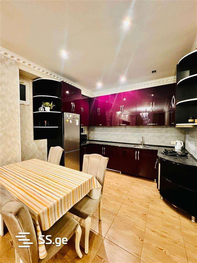 3 Room Flat Daily Rent. Vake view 6