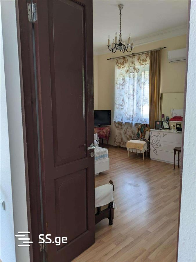 7 Room Private House For Sale view 10