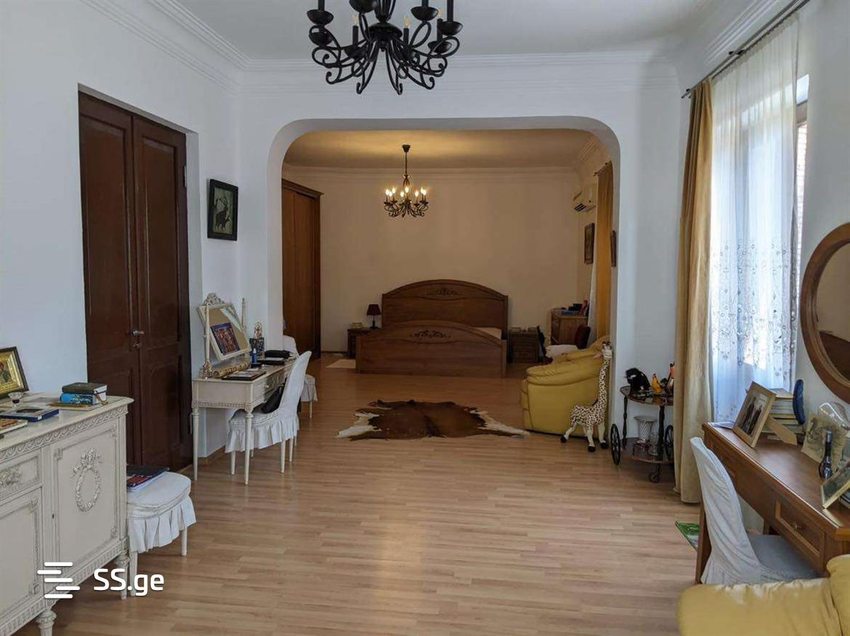 7 Room Private House For Sale view 8