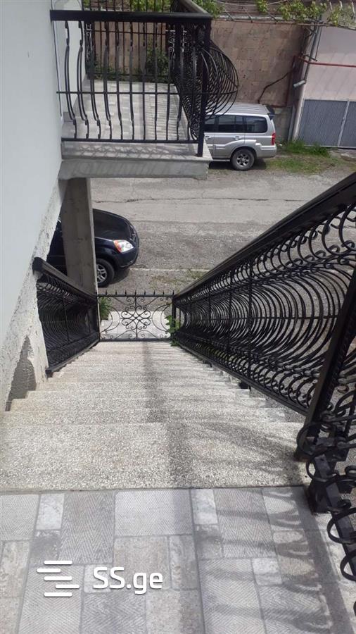 3 Room Flat Daily Rent. Gori view 11