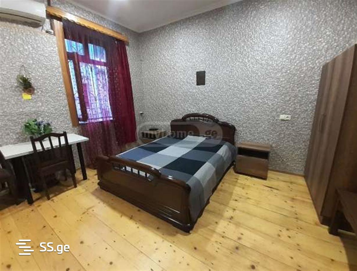 1 Room Flat Daily Rent. Chugureti view 3