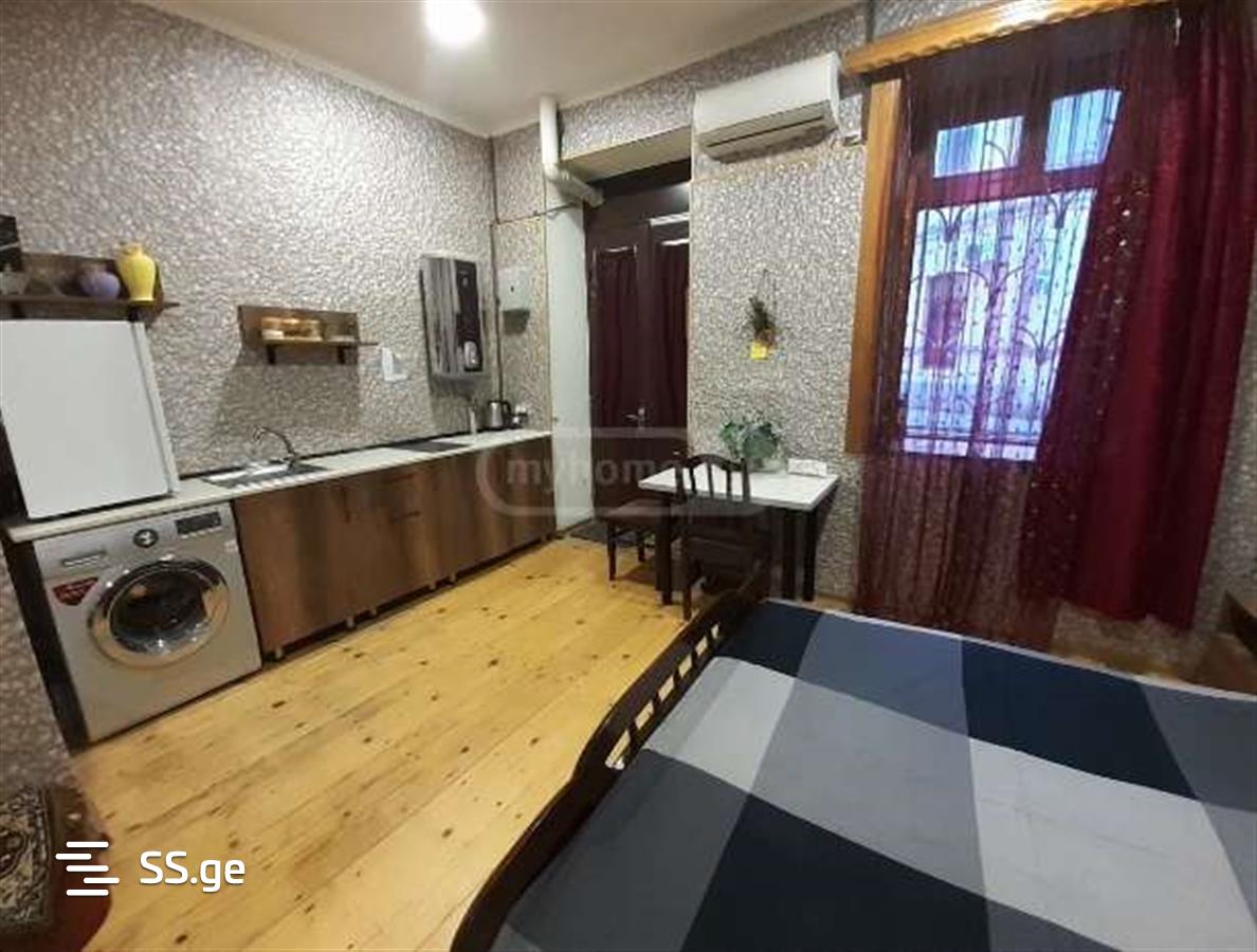 1 Room Flat Daily Rent. Chugureti view 5