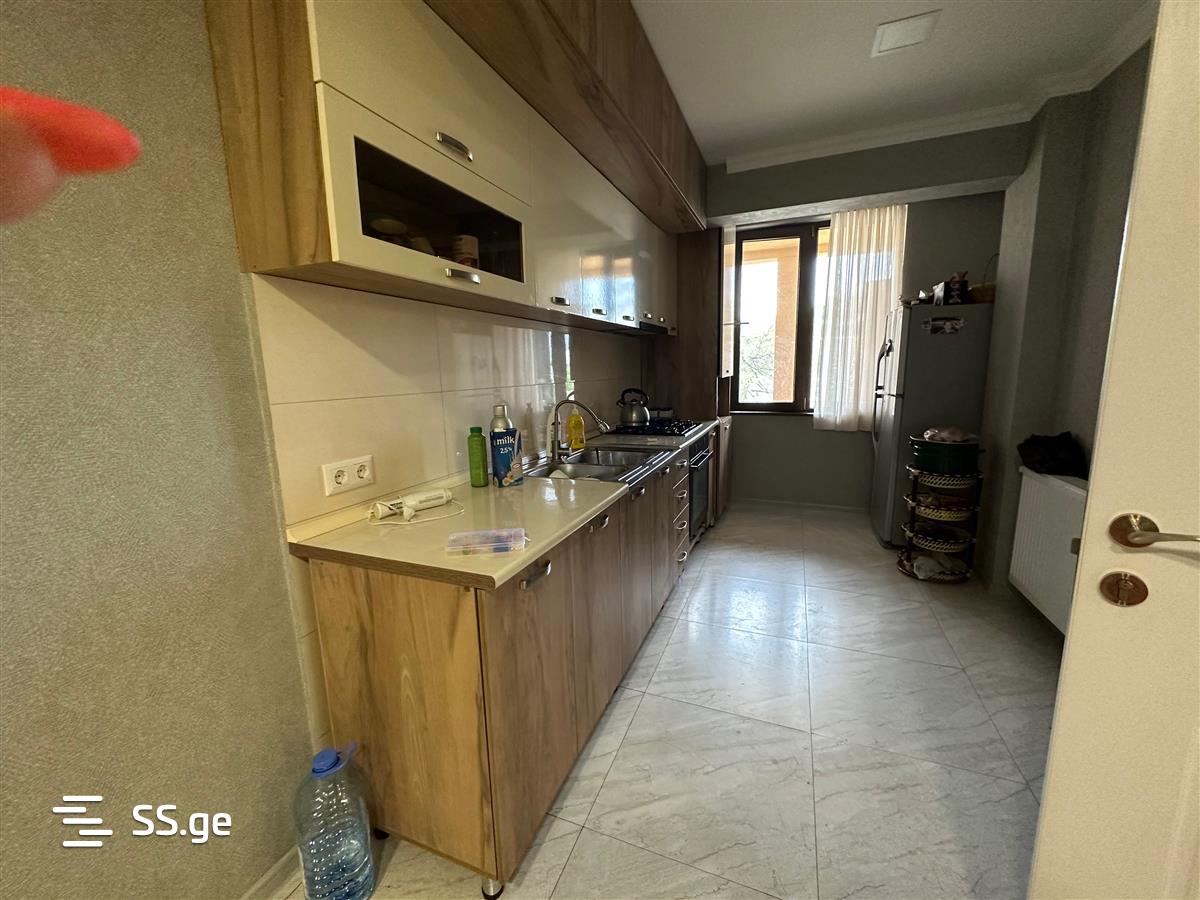 8 Room Private House For Sale view 7