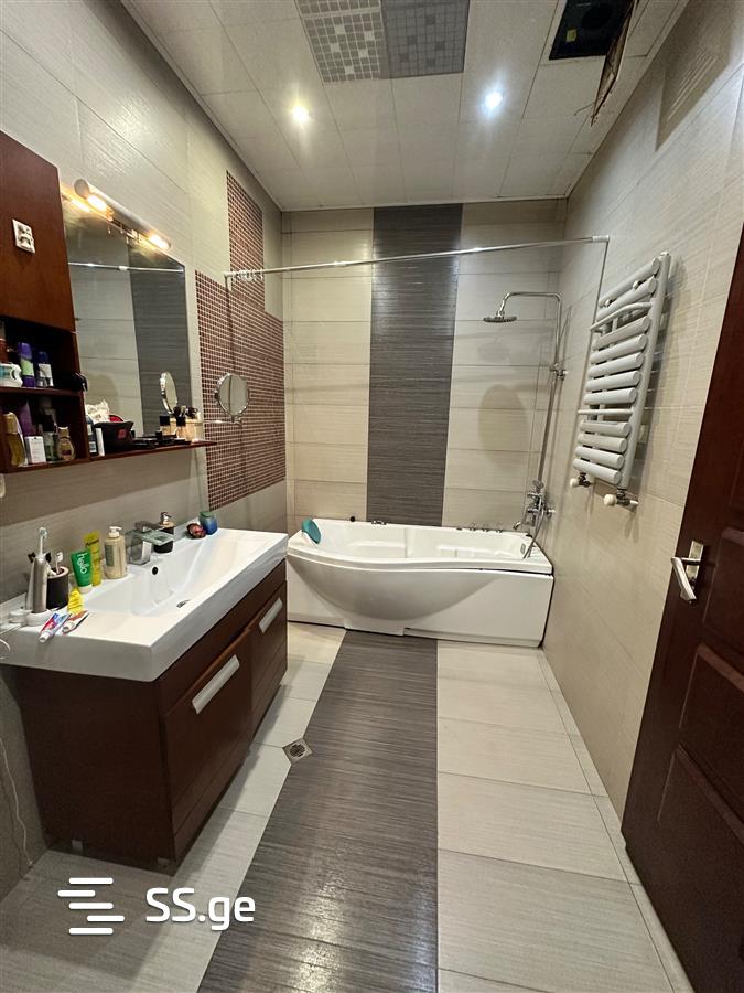 5 Room Private House For Rent. Isani view 3