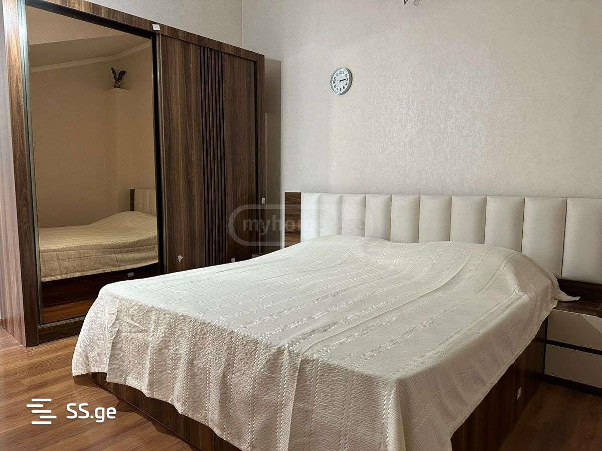 6 Room Private House For Sale view 1